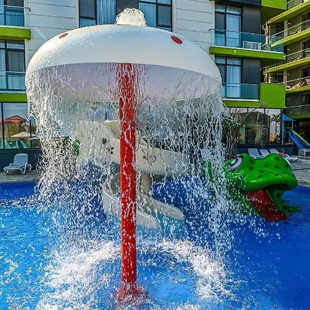 T & S Apartmán Năvodari